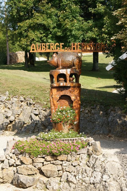 Auberge du Hérisson La Chaux-du-Dombief Exterior foto