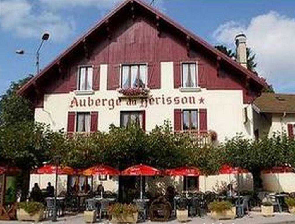 Auberge du Hérisson La Chaux-du-Dombief Exterior foto